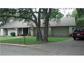 Residential Home For Rent in Austin, TX (Photo 2 of 10)