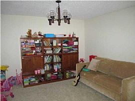 Residential Home For Rent in Austin, TX (Photo 5 of 10)