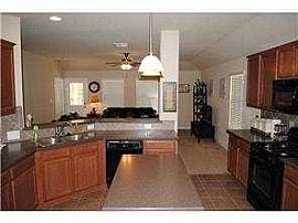 Residential Home For Rent in Austin, TX (Photo 2 of 12)