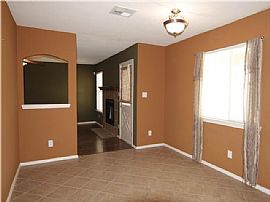  3bd / 2 Full, 1 Partial Ba House in El Paso, TX (Photo 4 of 9)