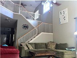 Residential Home For Rent in Austin, TX (Photo 2 of 12)