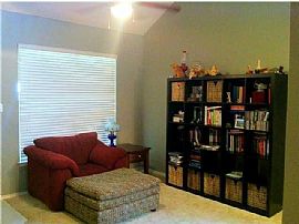 Residential Home For Rent in Austin, TX (Photo 8 of 12)