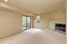  3bd / 3.5ba House in Stevens in Seattle, WA (Photo 10 of 11)