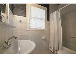 Residential Home For Rent in Austin, TX (Photo 11 of 12)