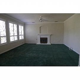  4bd / 3ba House in Sacramento, CA (Photo 3 of 12)