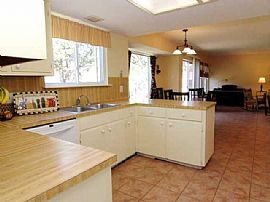 Residential Home For Rent in Austin, TX (Photo 8 of 12)