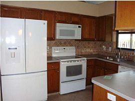  3bd / 3 Full Ba House in Clearwater, FL (Photo 4 of 12)