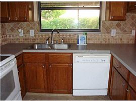  3bd / 3 Full Ba House in Clearwater, FL (Photo 5 of 12)