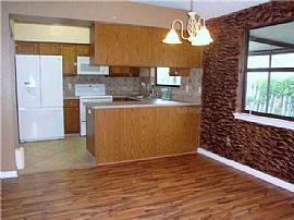  3bd / 3 Full Ba House in Clearwater, FL (Photo 8 of 12)