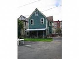  4bd / 3.5 Full Ba House in Bryant in Buffalo, NY (Photo 10 of 12)