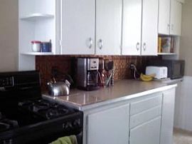  4bd / 3.5 Full Ba House in Bryant in Buffalo, NY (Photo 3 of 12)