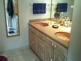  4bd / 3.5 Full Ba House in Bryant in Buffalo, NY (Photo 4 of 12)