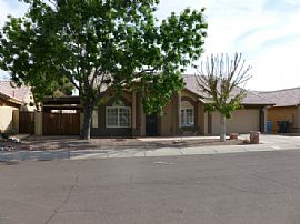 Residential Home For Rent in Phoenix, AZ