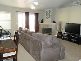 Residential Home For Rent in Phoenix, AZ (Photo 6 of 9)