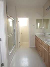  3bd / 2.5ba House in Seaport in Stockton, CA (Photo 10 of 12)