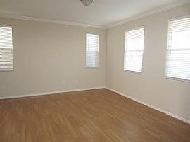  3bd / 2.5ba House in Seaport in Stockton, CA (Photo 4 of 12)