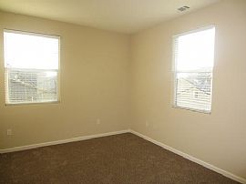  3bd / 2.5ba House in Seaport in Stockton, CA (Photo 6 of 12)