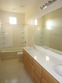  3bd / 2.5ba House in Seaport in Stockton, CA (Photo 7 of 12)