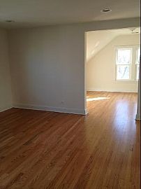 2bd / 1 Full Ba House in Norwood Park  in Chicago, IL (Photo 3 of 7)