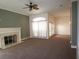  3bd / 2 Full Ba House in Irving, TX (Photo 3 of 12)