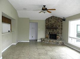  3bd / 2 Full Ba House in Houston, TX (Photo 3 of 12)