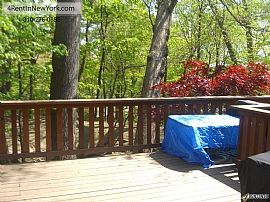 3 Bedrooms - This Beautiful Updated Townhouse Styl in Norwalk, CT (Photo 3 of 9)