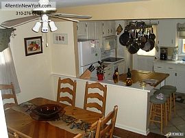 3 Bedrooms - This Beautiful Updated Townhouse Styl in Norwalk, CT (Photo 9 of 9)