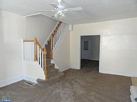  4bd / 1 Full Ba House in Kingsessing in Philadelphia, PA (Photo 2 of 11)