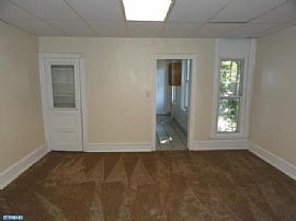  4bd / 1 Full Ba House in Kingsessing in Philadelphia, PA (Photo 4 of 11)