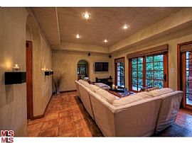 3bd / 2 Full, 1 Partial Ba House in Hollywood Hills in Los Angeles, CA (Photo 3 of 12)