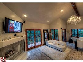 3bd / 2 Full, 1 Partial Ba House in Hollywood Hills in Los Angeles, CA (Photo 4 of 12)