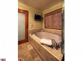 3bd / 2 Full, 1 Partial Ba House in Hollywood Hills in Los Angeles, CA (Photo 8 of 12)