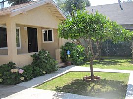 2bd / 1ba House in Eastside in Long Beach, CA (Photo 5 of 6)