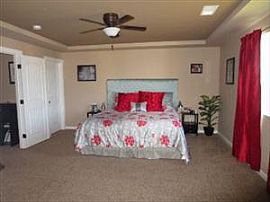  4bd / 3.5ba House in Tacoma, WA (Photo 6 of 9)