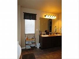  4bd / 3.5ba House in Tacoma, WA (Photo 9 of 9)