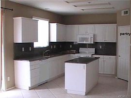  5bd / 4 Full, 1 Partial Ba House in Fontana, CA (Photo 3 of 12)