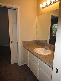  3bd / 3ba House in Moreno Valley, CA (Photo 8 of 12)