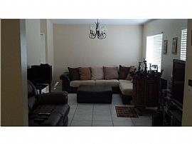 3bd / 2 Full Ba House in Miami, FL (Photo 2 of 5)