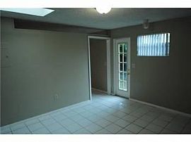 4bd / 3 Full Ba House in Kendall in Miami, FL (Photo 5 of 9)