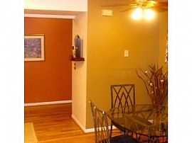 2bd / 2ba House in Chicago, IL (Photo 3 of 5)