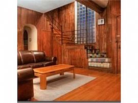 1bd / 1ba House in Near North Side in Chicago, IL