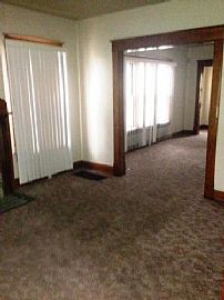 Large and Wonderful Three Bedroom Home in Kansas City, MO (Photo 3 of 3)