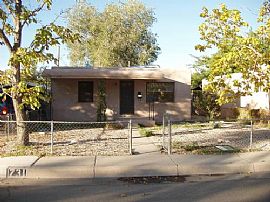 Newly Redone Home W/wood Floors in Albuquerque, NM (Photo 2 of 5)
