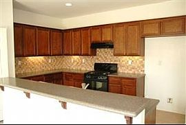  Beautiful 3 Bedroom 2 Bath Home  in Indio, CA (Photo 2 of 7)