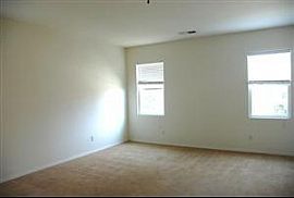 Beautiful 3 Bedroom 2 Bath Home  in Indio, CA (Photo 7 of 7)