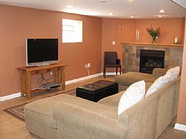 2bd / 1 Full Ba House in Melrose in Los Angeles, CA (Photo 1 of 5)