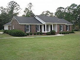 This Lovely Home Has Granite and Tile in Albany, GA