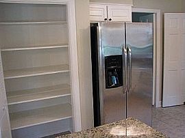 This Lovely Home Has Granite and Tile in Albany, GA (Photo 4 of 6)