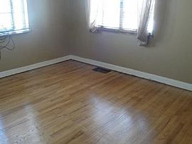 Spacious 3 Bedroom  in a Safe, Quiet Neighborhood in Denver, CO (Photo 4 of 7)