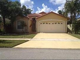  264 Sw 180th Avenue, Pembroke Pines, Fl 33029  in Pembroke Pines, FL